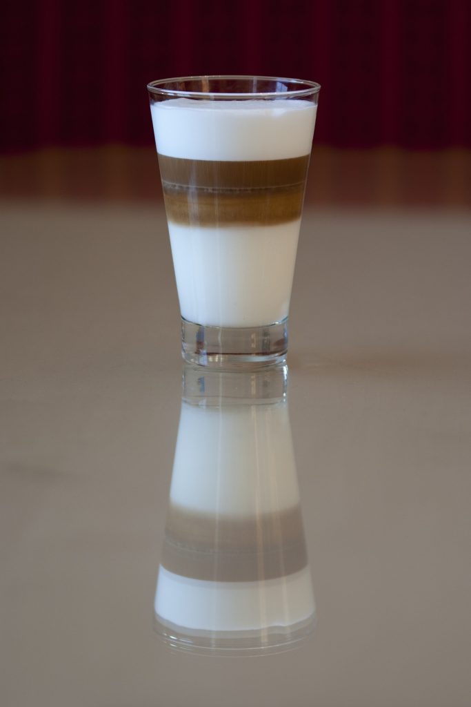 Bonusbild: 3 Schichten im Latte Macchiato Glas